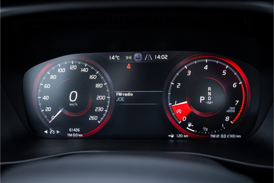 Volvo XC40 T3 Momentum Pro Automaat ** Winter-line ** Carplay **