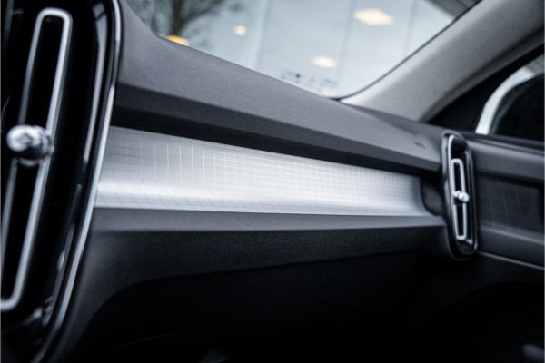 Volvo XC40 T3 Momentum Pro Automaat ** Winter-line ** Carplay **