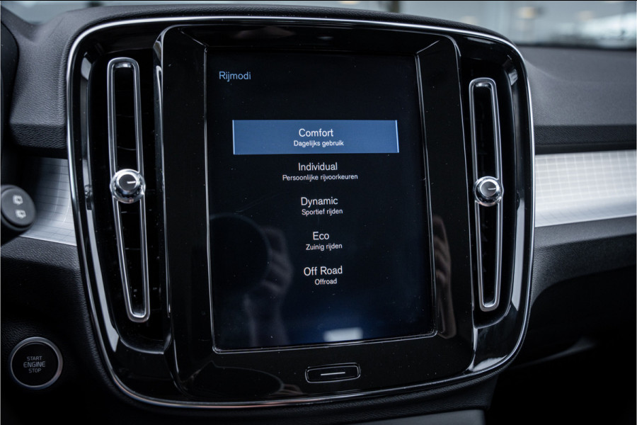 Volvo XC40 T3 Momentum Pro Automaat ** Winter-line ** Carplay **