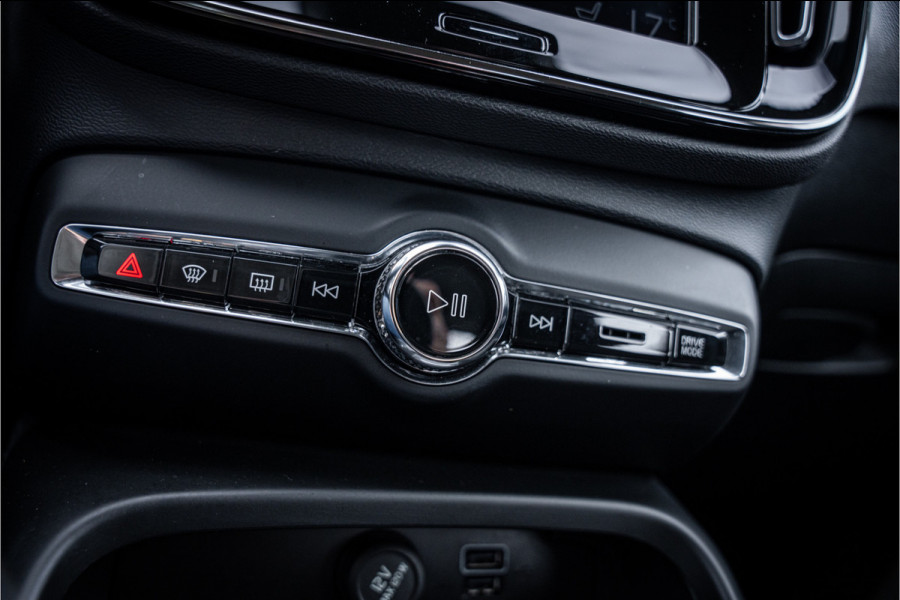 Volvo XC40 T3 Momentum Pro Automaat ** Winter-line ** Carplay **