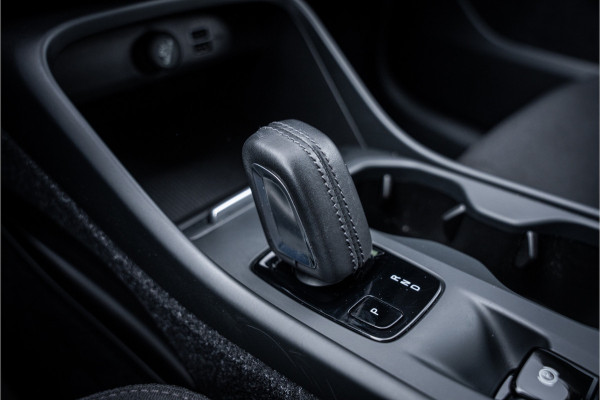 Volvo XC40 T3 Momentum Pro Automaat ** Winter-line ** Carplay **