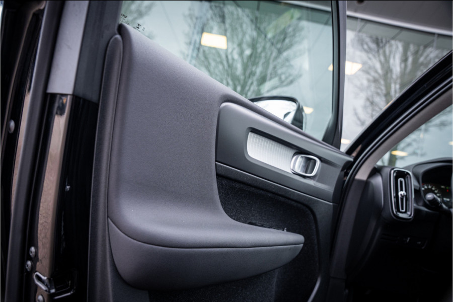 Volvo XC40 T3 Momentum Pro Automaat ** Winter-line ** Carplay **