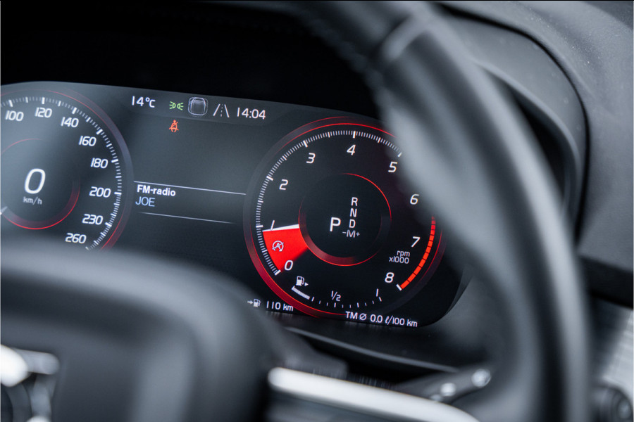 Volvo XC40 T3 Momentum Pro Automaat ** Winter-line ** Carplay **