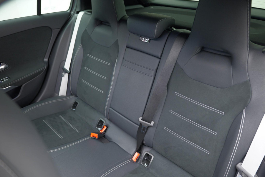 Mercedes-Benz A-Klasse 200 AMG Line |Pano|AlpineGrau|Ambient|