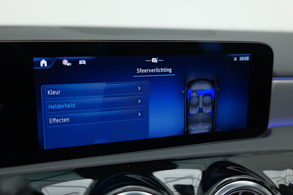 Mercedes-Benz A-Klasse 200 AMG Line |Pano|AlpineGrau|Ambient|