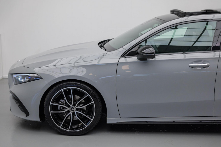 Mercedes-Benz A-Klasse 200 AMG Line |Pano|AlpineGrau|Ambient|