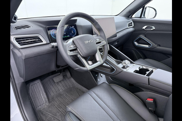 BYD ATTO 2 Boost 45 kWh VAN € 31.900,- VOOR € 27.877,- UW LENTEVOORDEELl: €4.023,-!| DIRECT LEVERBAAR | Volledige BYD Fabrieksgarantie t/m 11-2030 of 150.000 km | Stoel & Stuurverwarming | Adaptieve Cruise | 360° Camera | Panoramadak | Dodehoekassistent | Origineel NL Auto