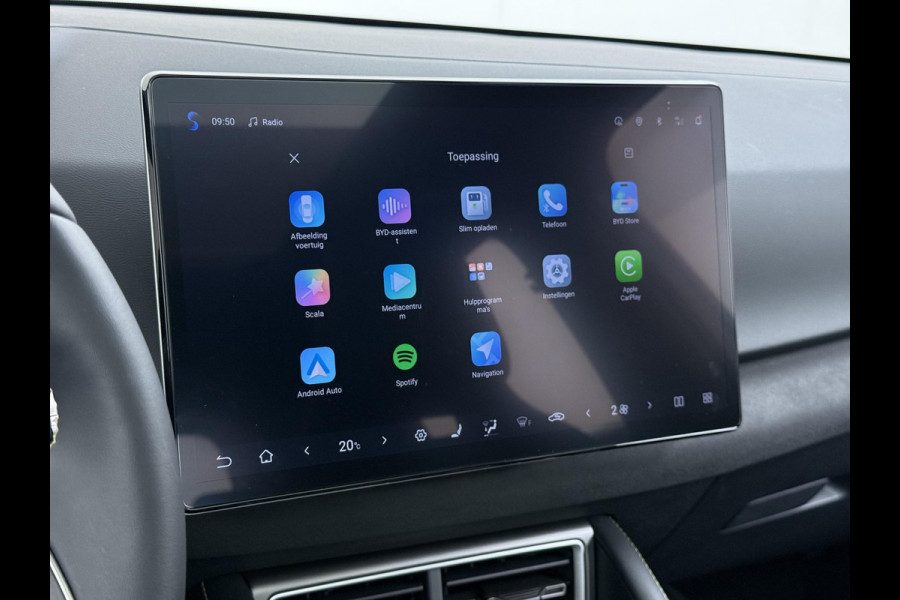 BYD ATTO 2 Boost 45 kWh VAN € 31.900,- VOOR € 27.877,- UW LENTEVOORDEELl: €4.023,-!| DIRECT LEVERBAAR | Volledige BYD Fabrieksgarantie t/m 11-2030 of 150.000 km | Stoel & Stuurverwarming | Adaptieve Cruise | 360° Camera | Panoramadak | Dodehoekassistent | Origineel NL Auto