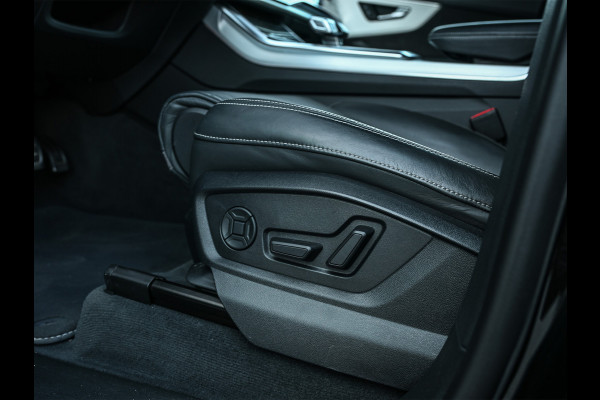 Audi Q8 55 TFSI e quattro Pro Line | Head-Up | Night vision | Luchtvering | Adaptive cruise | 360 Camera | Soft close | Keyless | Ambiance interieur | Achterbank verwarming | Trekhaak