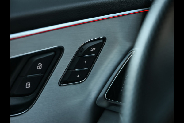 Audi Q8 55 TFSI e quattro Pro Line | Head-Up | Night vision | Luchtvering | Adaptive cruise | 360 Camera | Soft close | Keyless | Ambiance interieur | Achterbank verwarming | Trekhaak