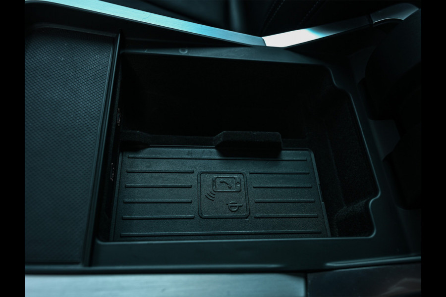 Audi Q8 55 TFSI e quattro Pro Line | Head-Up | Night vision | Luchtvering | Adaptive cruise | 360 Camera | Soft close | Keyless | Ambiance interieur | Achterbank verwarming | Trekhaak