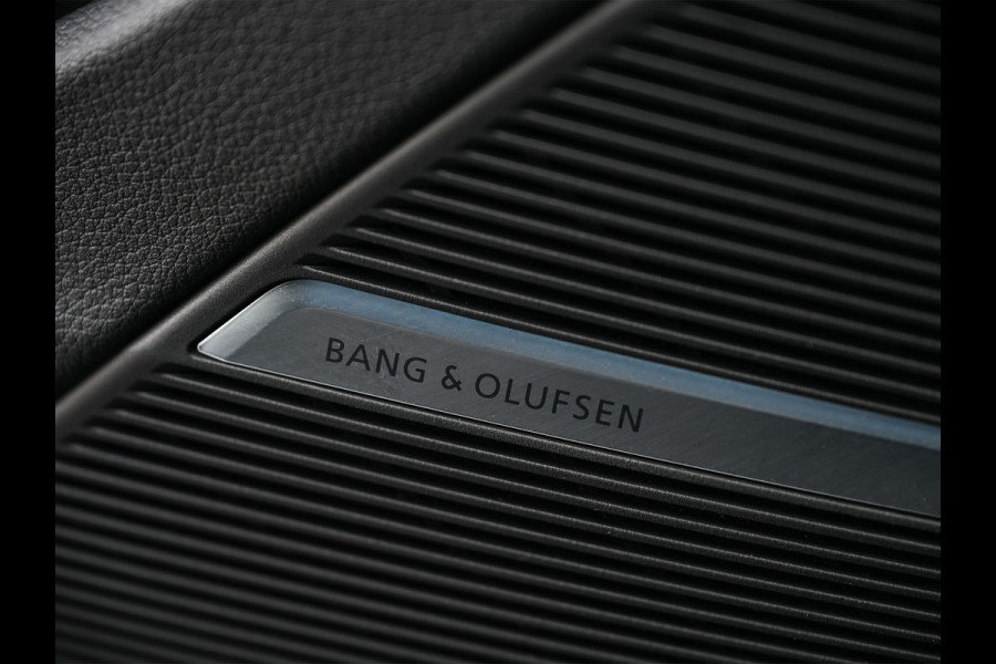 Audi Q8 55 TFSI e quattro Pro Line | S-Seats | B&O Sound | Head-Up | Night vision | Luchtvering | Adaptive cruise  | Camera | Keyless | Ambiance interieur |