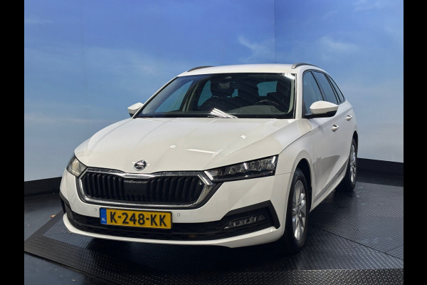 Škoda Octavia Combi 1.0 e-TSI Business Edition Plus Automaat | Navi | Clima | Cruise | PDC| Trekhaak