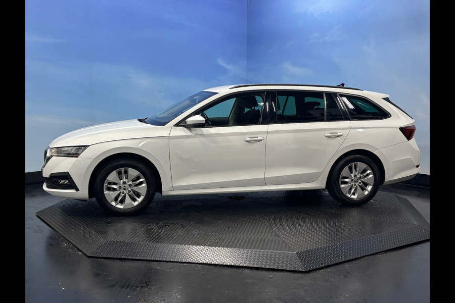 Škoda Octavia Combi 1.0 e-TSI Business Edition Plus Automaat | Navi | Clima | Cruise | PDC| Trekhaak