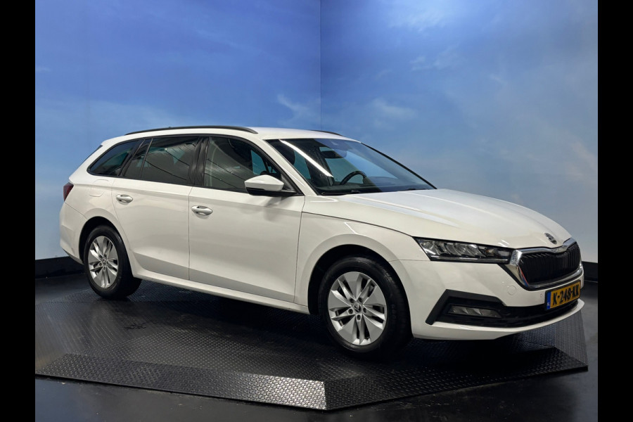 Škoda Octavia Combi 1.0 e-TSI Business Edition Plus Automaat | Navi | Clima | Cruise | PDC| Trekhaak