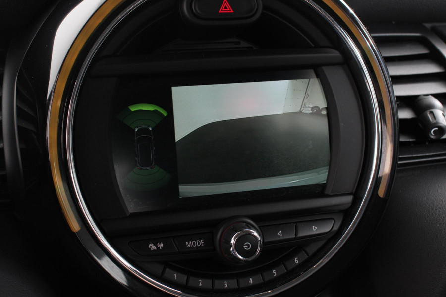 MINI One 1.5 Automaat One Pepper | Matrix Led koplampen | Climate Control | Parkeersensoren | Cruise Control Adaptive | Stoelverwarming | Union Jack lampen | Camera