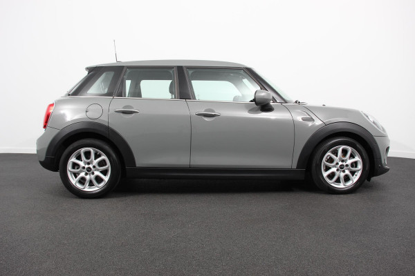 MINI One 1.5 Automaat One Pepper | Matrix Led koplampen | Climate Control | Parkeersensoren | Cruise Control Adaptive | Stoelverwarming | Union Jack lampen | Camera