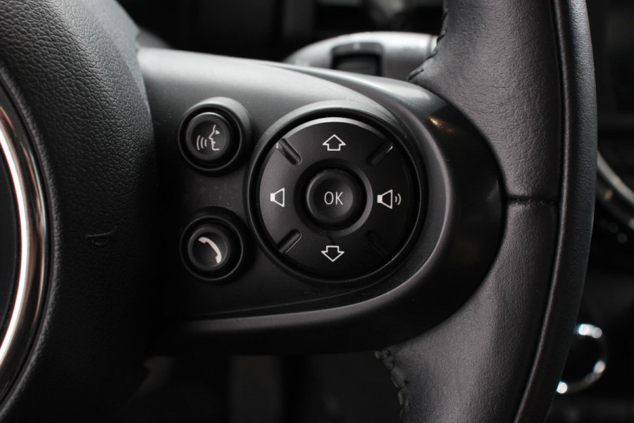 MINI One 1.5 Automaat One Pepper | Matrix Led koplampen | Climate Control | Parkeersensoren | Cruise Control Adaptive | Stoelverwarming | Union Jack lampen | Camera