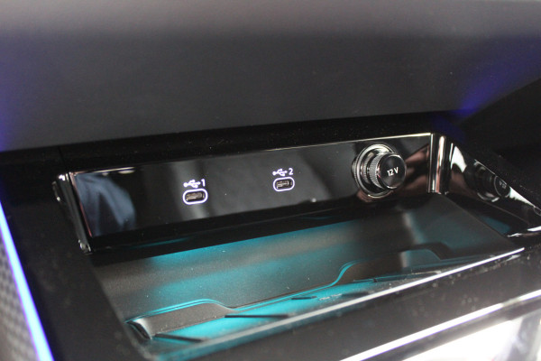 Audi A6 Avant 2.0 e-Hybrid Quattro S-Line | Achteras besturing | Alcantara/Leder | Zwenkbare Trekhaak | 360 | Nieuw