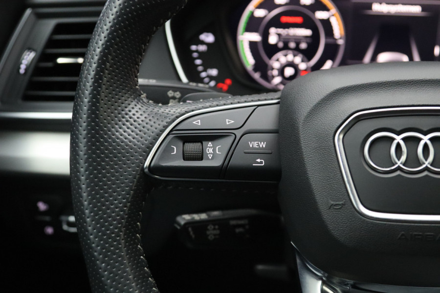 Audi Q5 55 TFSI e Quattro 367 PK Competition PHEV, RS-Leder, Panoramadak, Memory, Camera