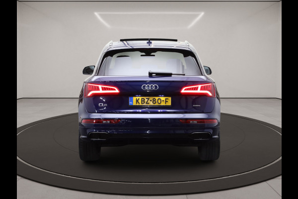 Audi Q5 55 TFSI e Quattro 367 PK Competition PHEV, RS-Leder, Panoramadak, Memory, Camera