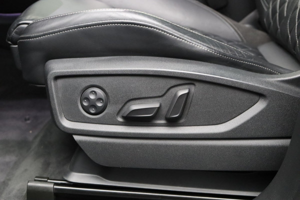 Audi Q5 55 TFSI e Quattro 367 PK Competition PHEV, RS-Leder, Panoramadak, Memory, Camera