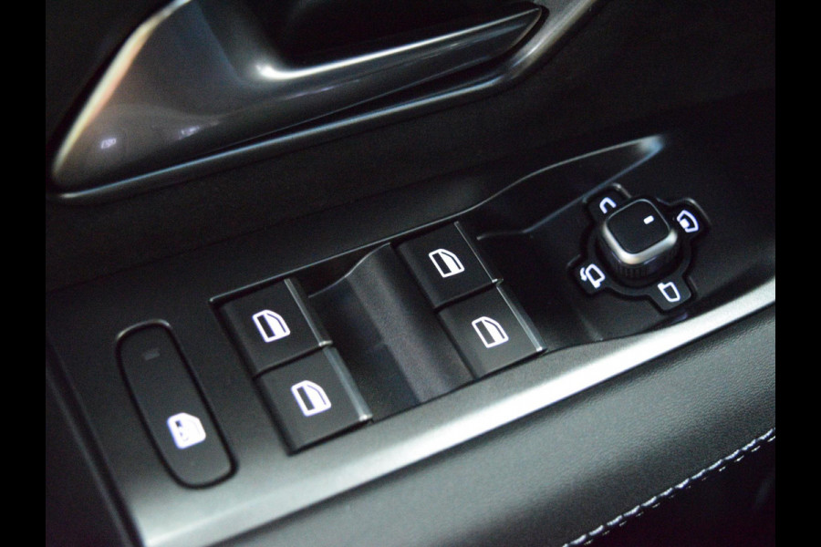 Opel Grandland 1.6 Turbo Plug-in-Hybrid Business Edition SCHUIF- KANTELDAK | LEREN BEKLEDING | CAMERA MET SENSOREN |