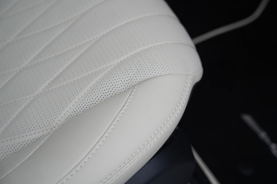 Mercedes-Benz G-Klasse 500 Schuifdak Nappaleder Burmester 3D Massage Adapt. Cruise IWC