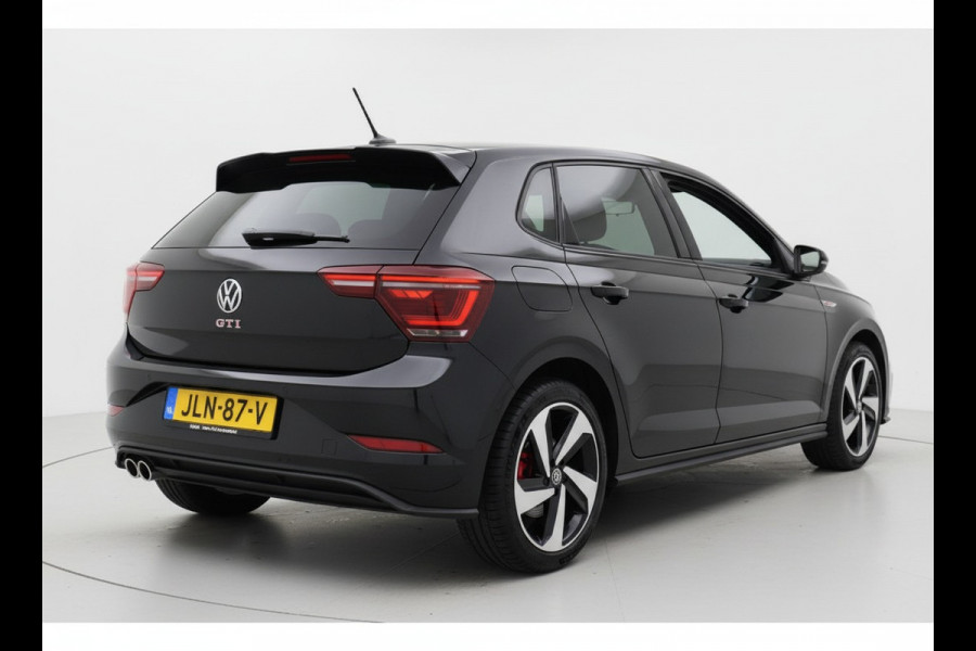Volkswagen Polo GTI 2.0 TSI 210PK DSG GTI-SPORT LED/CARPLAY/PDC BOVAG GARANTIE