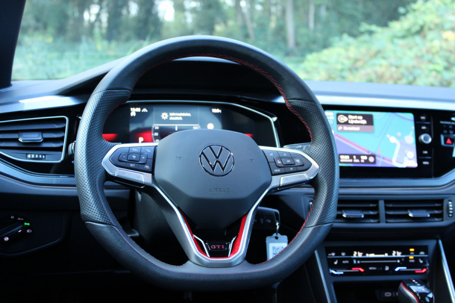Volkswagen Polo GTI 2.0 TSI 210PK DSG GTI-SPORT LED/CARPLAY/PDC BOVAG GARANTIE