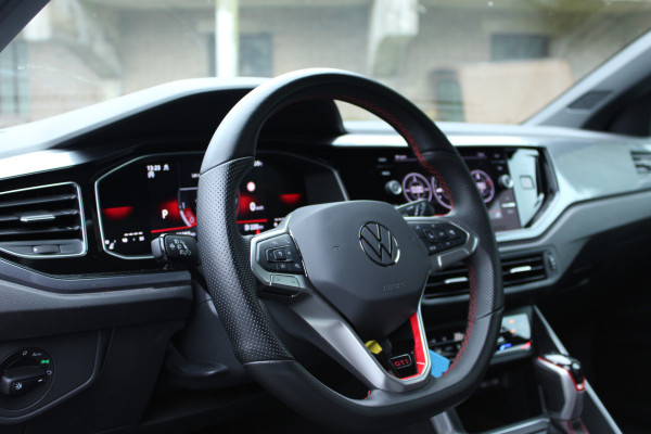 Volkswagen Polo GTI 2.0 TSI 210PK DSG GTI-SPORT LED/CARPLAY/PDC BOVAG GARANTIE