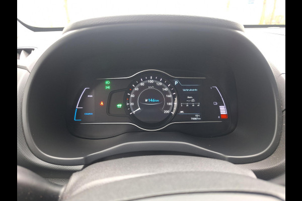 Hyundai Kona EV Fashion 64 kWh | SOH: 95,2% | 3 Fase | Warmtepomp | HUD | Navi | Adaptive CC | Blindspot |