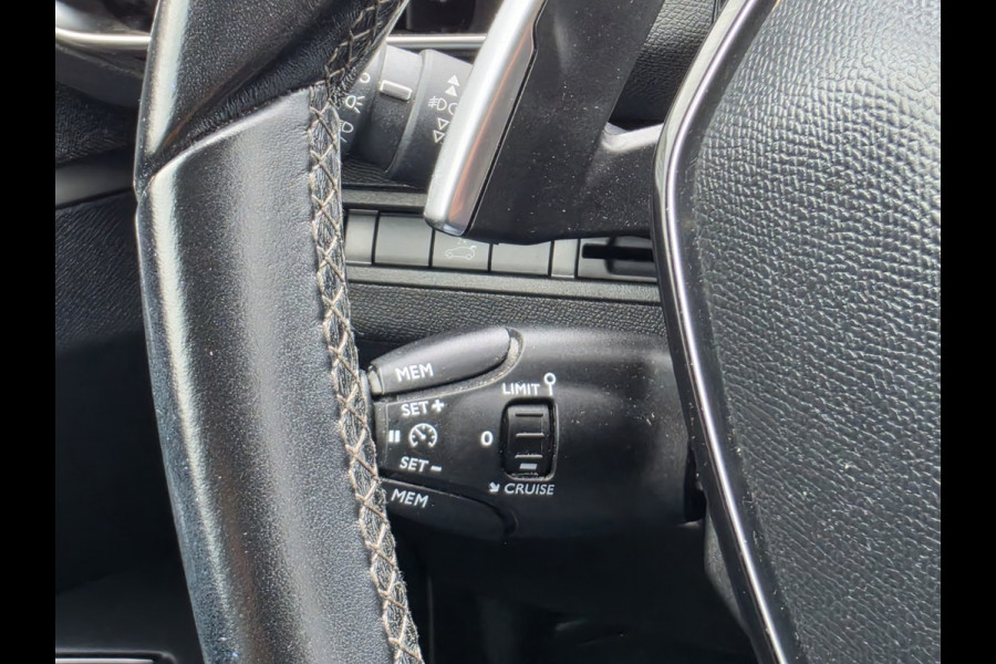 Peugeot 3008 1.2 PureTech Automaat Leder Navi 360 Camera