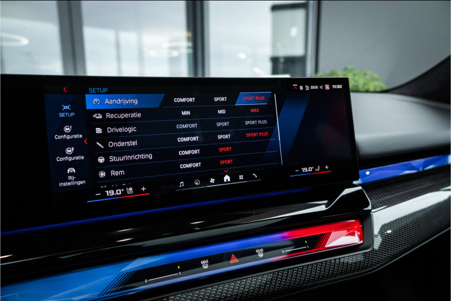 BMW 5 Serie Touring M5 - Panorama | B&W | Carbonpakket