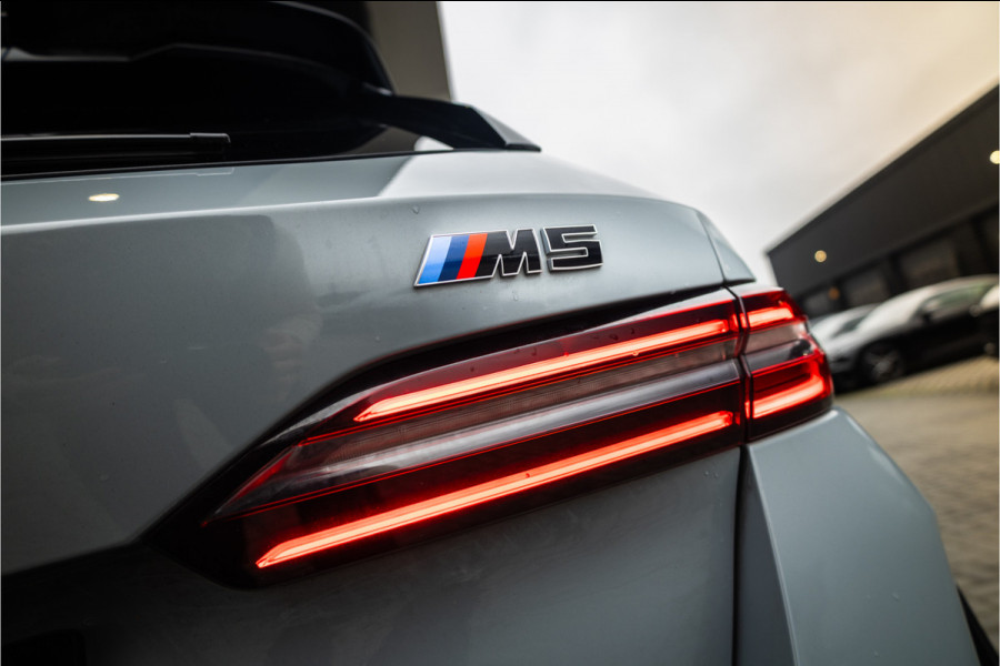 BMW 5 Serie Touring M5 - Panorama | B&W | Carbonpakket