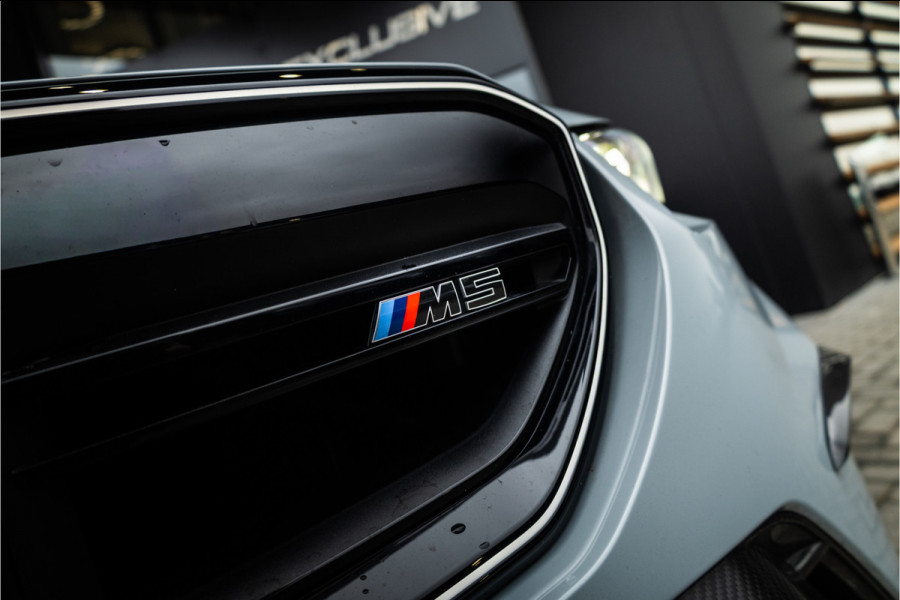 BMW 5 Serie Touring M5 - Panorama | B&W | Carbonpakket