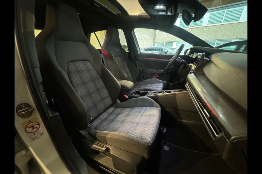 Volkswagen Golf 2.0 TSI GTI Pano|IQ|Mistlamp|Camera|Sfeer