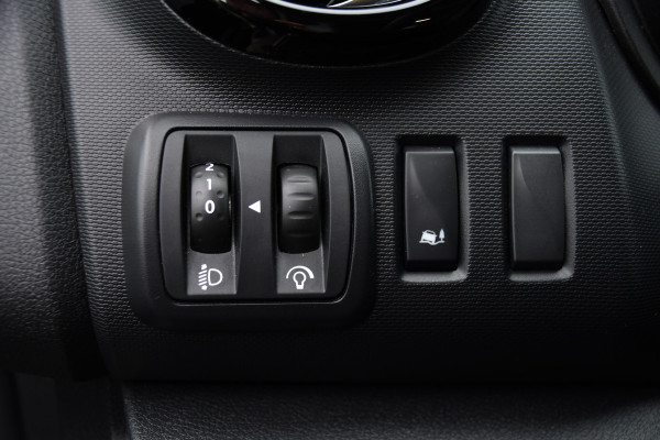 Renault Trafic 2.0 dCi 145 T29 L2H1 Luxe Cruise, Carplay, LED, 145pk, Automaat, Multimedia, Sensoren, Trekhaak, NAVI, Uniek!