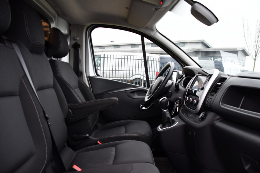 Renault Trafic 2.0 dCi 145 T29 L2H1 Luxe Cruise, Carplay, LED, 145pk, Automaat, Multimedia, Sensoren, Trekhaak, NAVI, Uniek!