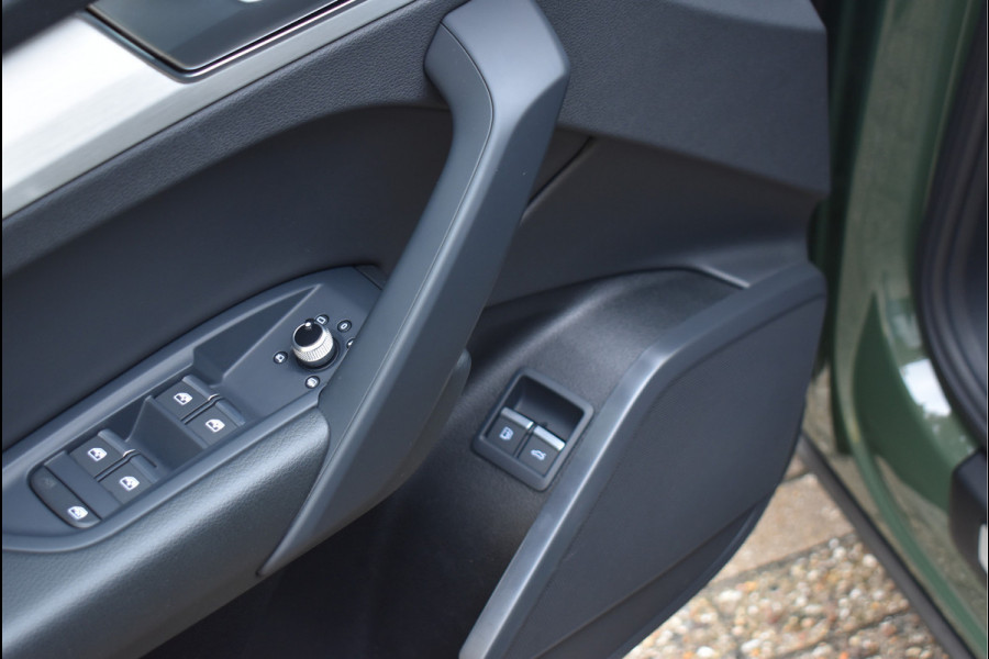 Audi Q5 50 TFSI e S-Line 299 Pk Black Optik Matrix Leder Navi Carbon 20 Inch Trekhaak