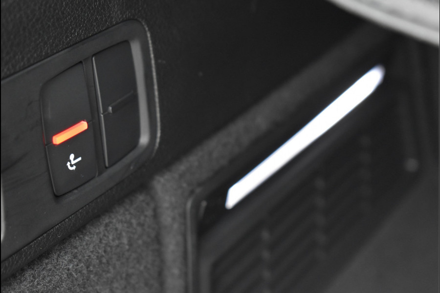 Audi Q5 50 TFSI e S-Line 299 Pk Black Optik Matrix Leder Navi Carbon 20 Inch Trekhaak