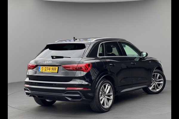 Audi Q3 35 TFSI S LINE edition one, panoramadak, stoelverwarming, digitaal cockpit , dealer onderhouden