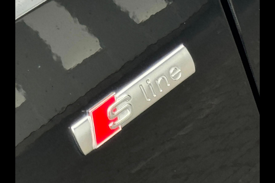 Audi Q3 35 TFSI S LINE edition one, panoramadak, stoelverwarming, digitaal cockpit , dealer onderhouden