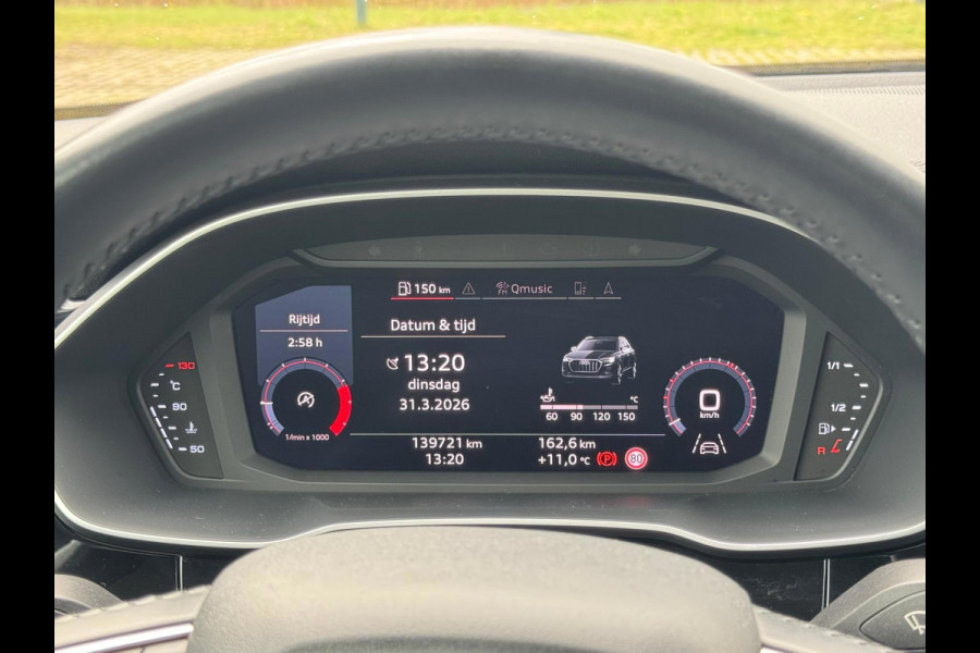 Audi Q3 35 TFSI S LINE edition one, panoramadak, stoelverwarming, digitaal cockpit , dealer onderhouden