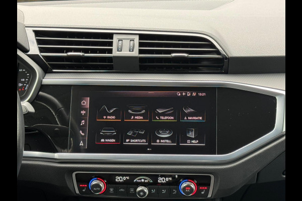 Audi Q3 35 TFSI S LINE edition one, panoramadak, stoelverwarming, digitaal cockpit , dealer onderhouden