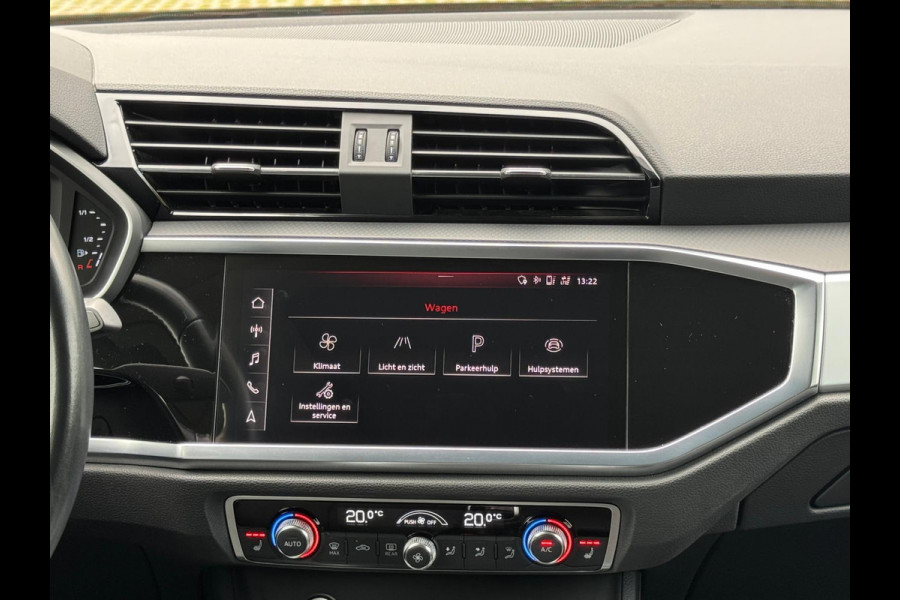 Audi Q3 35 TFSI S LINE edition one, panoramadak, stoelverwarming, digitaal cockpit , dealer onderhouden