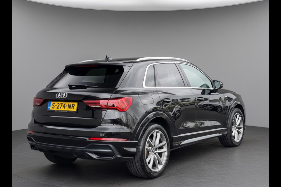 Audi Q3 35 TFSI S LINE edition one, panoramadak, stoelverwarming, digitaal cockpit , dealer onderhouden