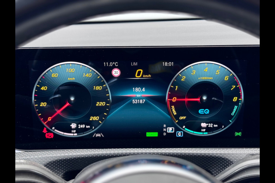 Mercedes-Benz CLA-Klasse 250 e AMG Pano/Sfeer/MBUX