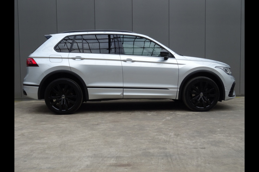 Volkswagen Tiguan 1.4 TSI eHybrid R-Line Business * PANORAMAKDAK * 40 KM ACCU RANGE !!