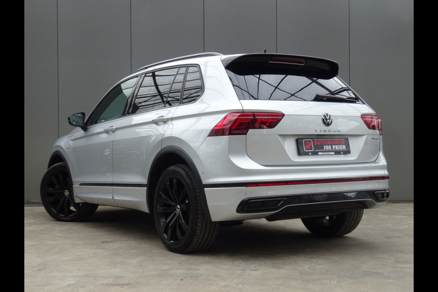 Volkswagen Tiguan 1.4 TSI eHybrid R-Line Business * PANORAMAKDAK * 40 KM ACCU RANGE !!